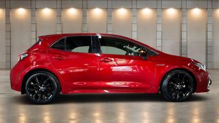 2021 Toyota Corolla ZR Hybrid Hatch (Feverish Red) Pre-Owned Car Thumbnail