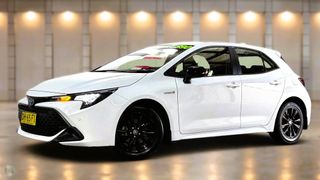 2023 Toyota Corolla Ascent Sport Hybrid Hatch (Glacier White) Pre-Owned Car Thumbnail