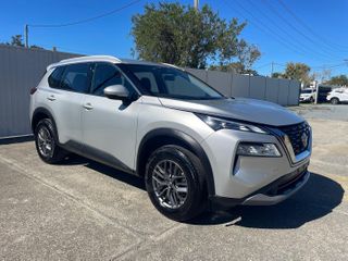2023 Nissan X-TRAIL ST SUV (Brilliant Silver) Pre-Owned Car Thumbnail