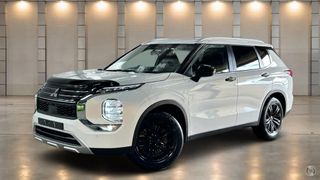 2023 Mitsubishi Outlander ES SUV (White) Pre-Owned Car Thumbnail