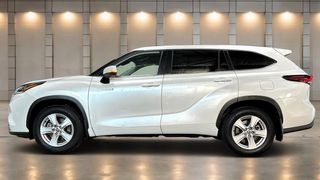 2024 Toyota Kluger GX SUV (Frosted White) Pre-Owned Car Thumbnail
