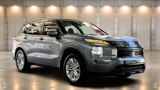 2023  Mitsubishi Outlander ES SUV (Titanium) Pre-Owned Car Thumbnail