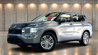 2022 Mitsubishi Outlander ES SUV (Titanium) Pre-Owned Car Thumbnail