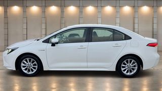 2021 Toyota Corolla Ascent Sport Hybrid Sedan (Glacier White) Pre-Owned Car Thumbnail