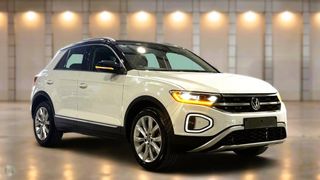 2023  Volkswagen T-Roc 110TSI Style SUV (Pure White) Pre-Owned Car Thumbnail