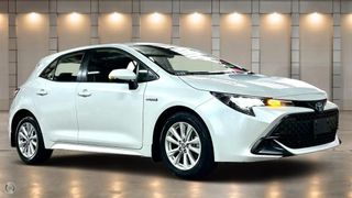 2023 Toyota Corolla Ascent Sport Hybrid Hatch (Glacier White) Pre-Owned Car Thumbnail