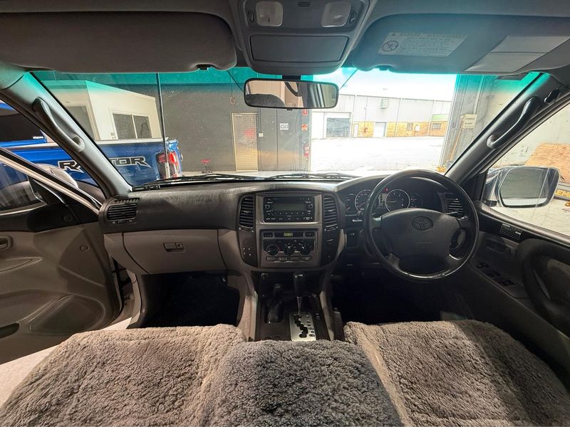 2005 Toyota Landcruiser GXL Auto 4x4 Photo 16