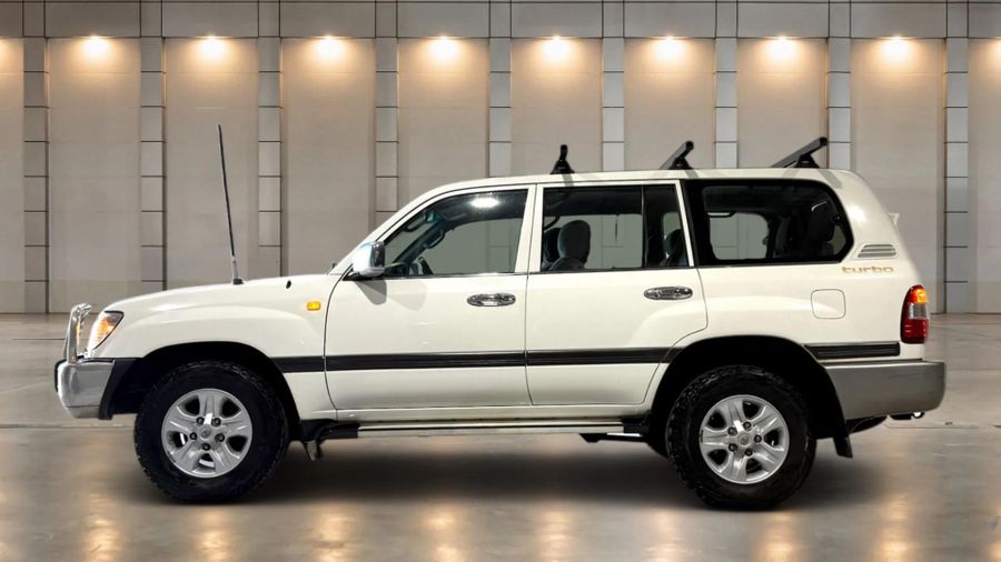 2005 Toyota Landcruiser GXL Auto 4x4 Photo 3