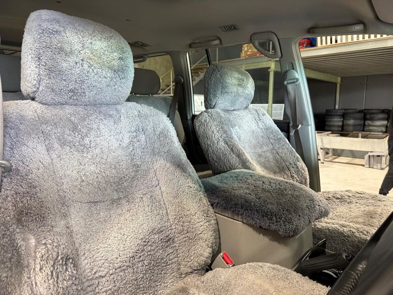 2005 Toyota Landcruiser GXL Auto 4x4 Photo 15