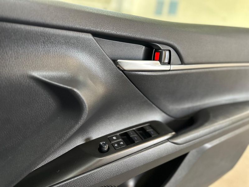 2023 Toyota Camry Ascent Auto Photo 9