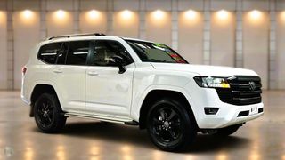 2023 Toyota Landcruiser GXL SUV (Glacier White) Pre-Owned Car Thumbnail