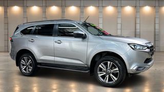 2022 Isuzu MU-X LS-T SUV (Mercury Silver) Pre-Owned Car Thumbnail