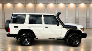 2021 Toyota Landcruiser 70th Anniversary Special Edition SUV (French Vanilla) Pre-Owned Car Thumbnail