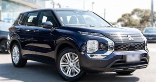 2023  Mitsubishi Outlander ES SUV (Cosmic Blue) Pre-Owned Car Thumbnail