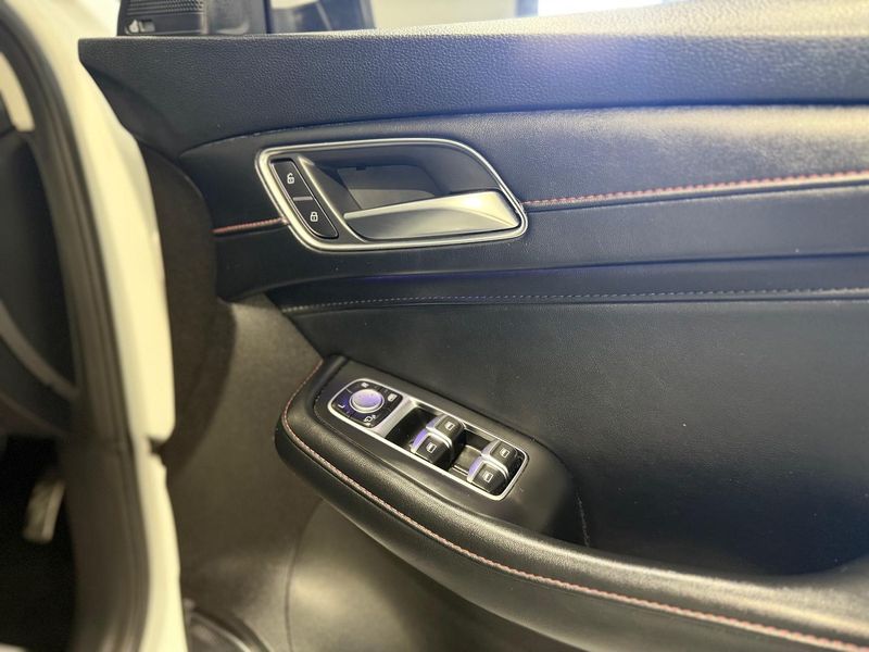 2023 MG HS Excite Auto FWD MY23 Photo 9